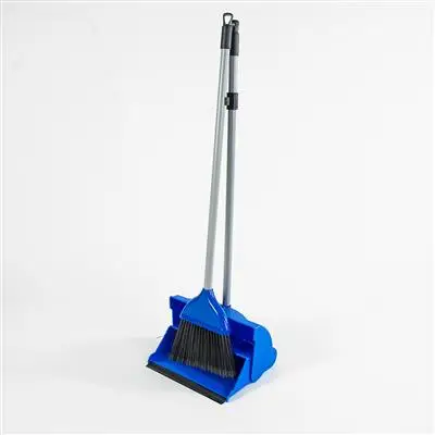 Rubbish collector with brush