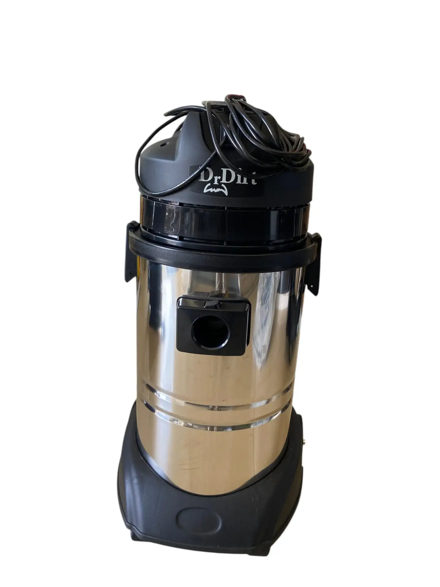 Industrial wet and dry vacuum cleaner for rent in Accra.
